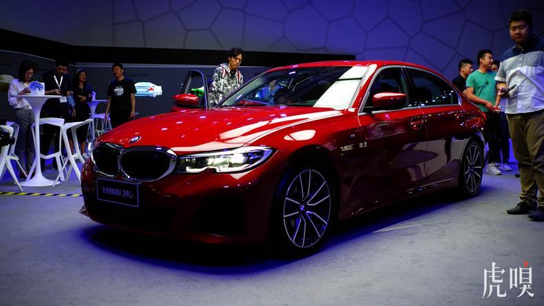 新 3 系来了,宝马想把青春都还给你